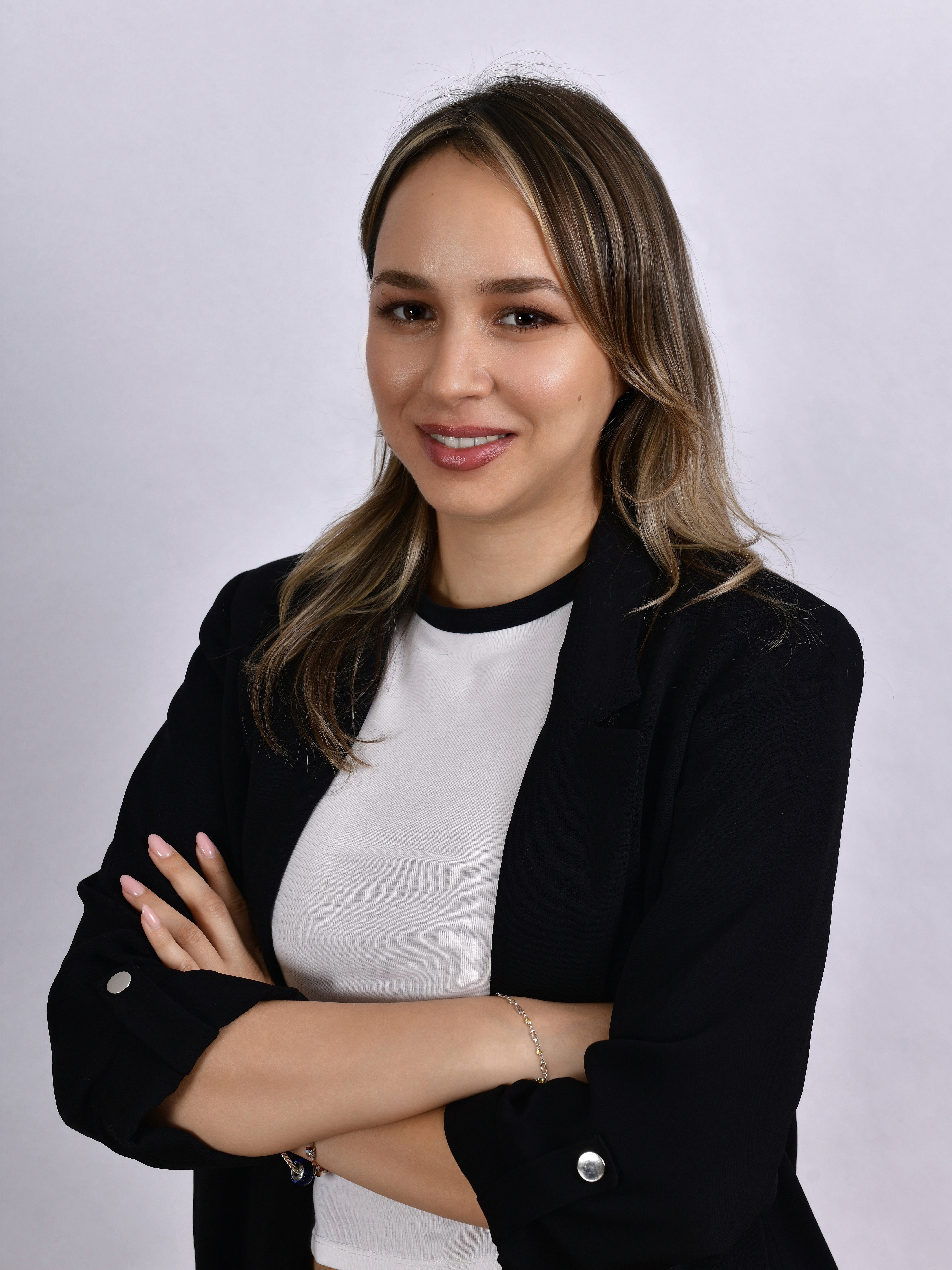 ECE GÜRLER ECE GÜRLER