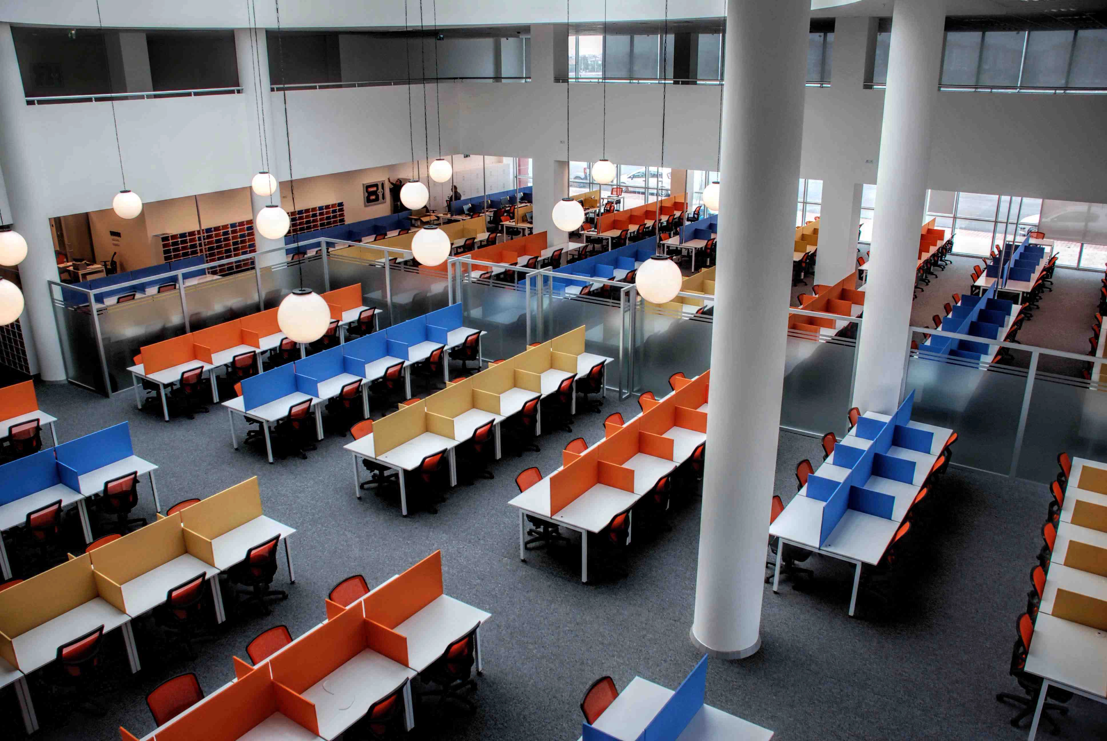 FABRİKA'DA ÇAĞRI MERKEZİ DEKORASYONU